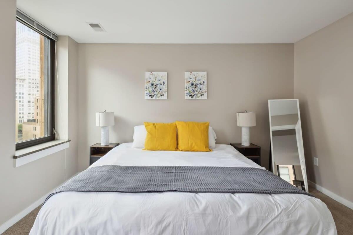 Апартаменти 2Br Downtown Luxury Getaway Детройт Екстер'єр фото