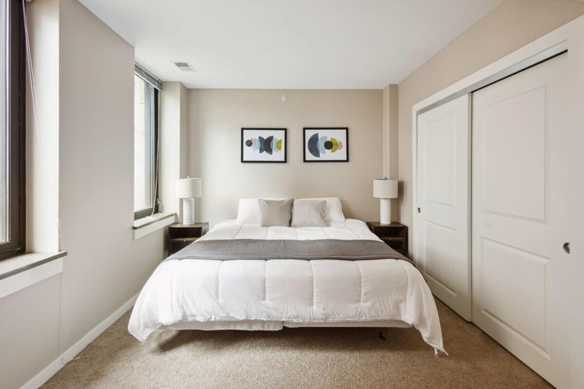 Апартаменти 2Br Downtown Luxury Getaway Детройт Екстер'єр фото