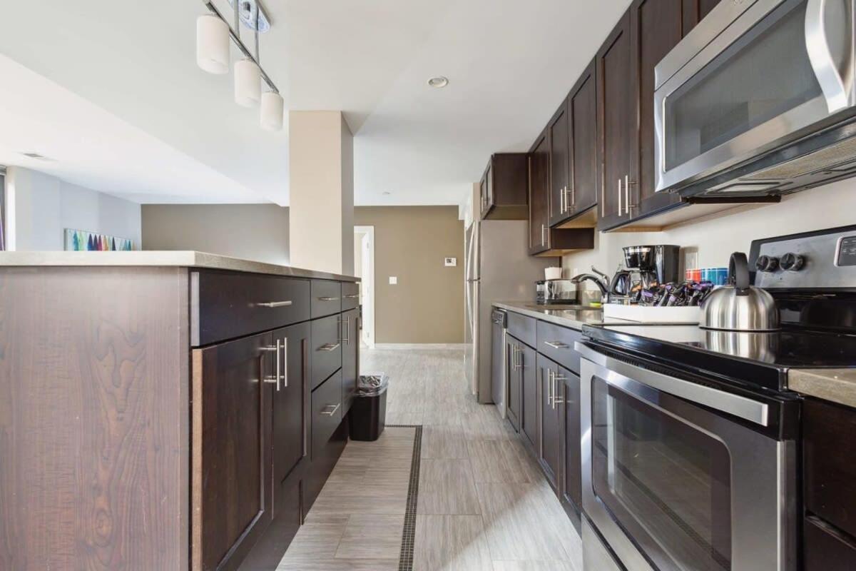 Апартаменти 2Br Downtown Luxury Getaway Детройт Екстер'єр фото
