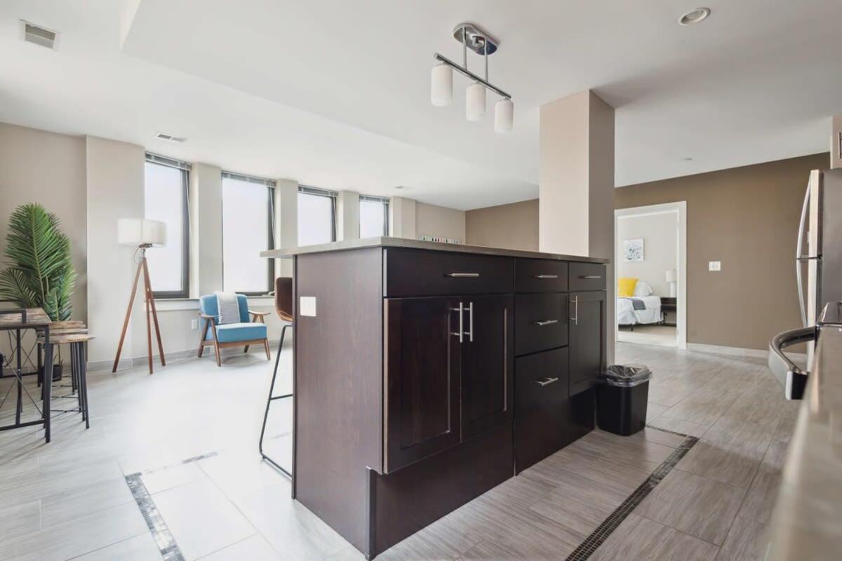 Апартаменти 2Br Downtown Luxury Getaway Детройт Екстер'єр фото