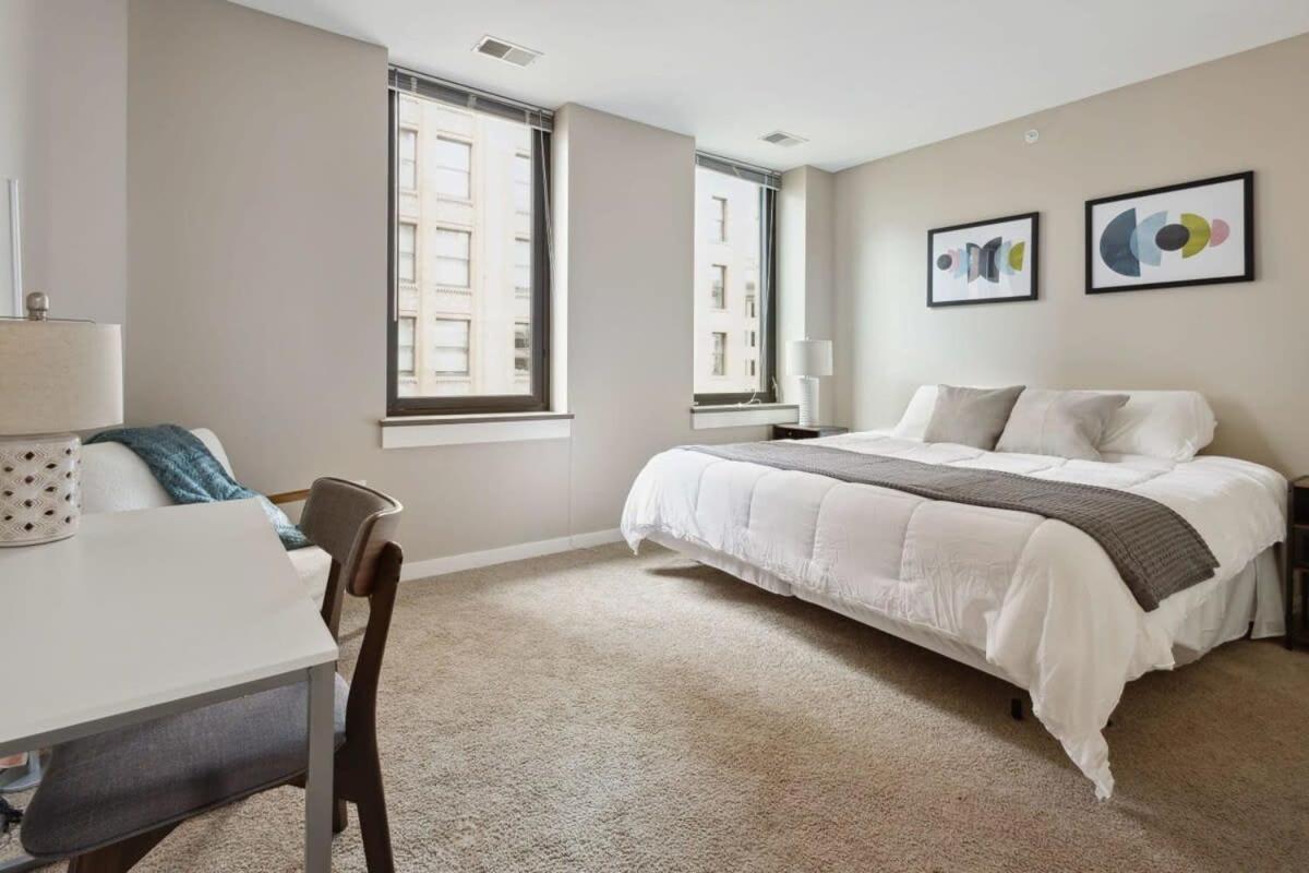 Апартаменти 2Br Downtown Luxury Getaway Детройт Екстер'єр фото